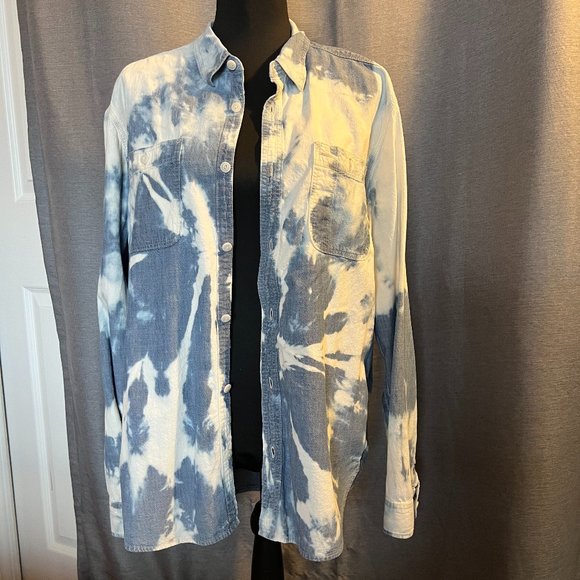 GAP Tops - Vintage Bleach Dyed Gap Denim Button up XL